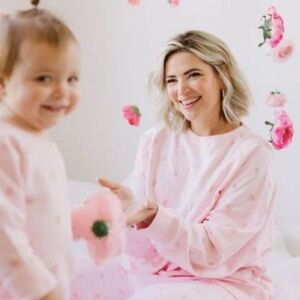 Brunette The Label Birds Papaya Pink Floral Women's Sweater Rose Garden Size M